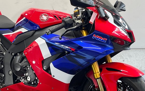 Gebrauchtmotorrad Honda CBR1000RR Fireblade SP - Bild 2