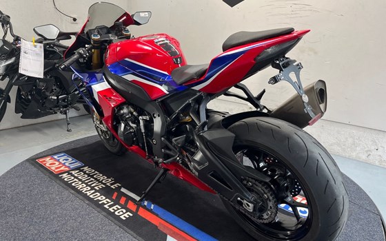 Gebrauchtmotorrad Honda CBR1000RR Fireblade SP - Bild 3