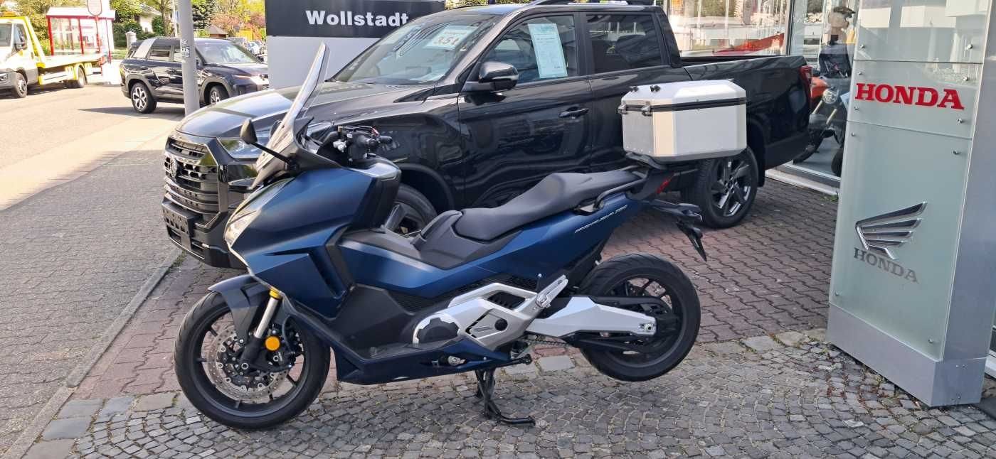 Honda Forza 750