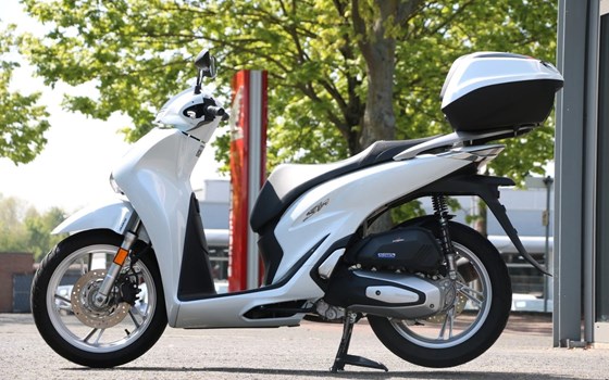 Gebrauchtmotorrad Honda SH150i - Bild 1