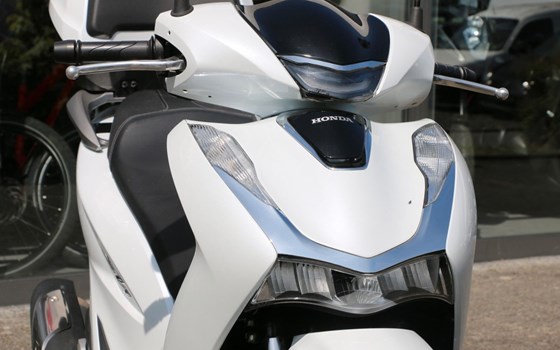 Gebrauchtmotorrad Honda SH150i - Bild 5