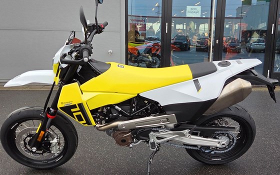Neufahrzeug Husqvarna 701 Supermoto - Bild 2