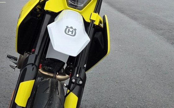 Neufahrzeug Husqvarna 701 Supermoto - Bild 3
