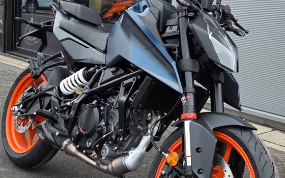 Neufahrzeug KTM 125 Duke - Bild 10
