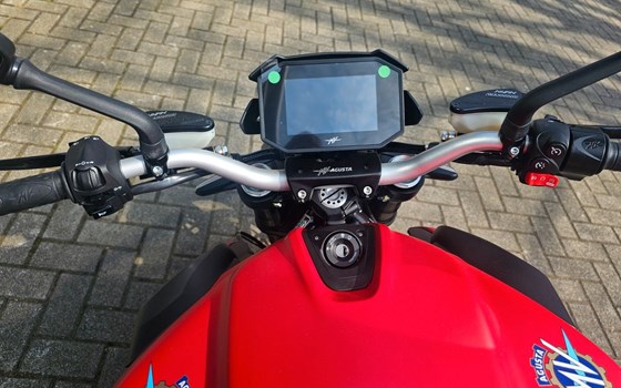 Neufahrzeug MV Agusta Brutale 800 R - Bild 11