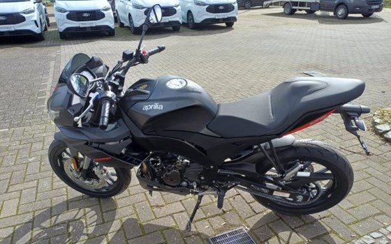 Neufahrzeug Aprilia Tuono 125 - Bild 7