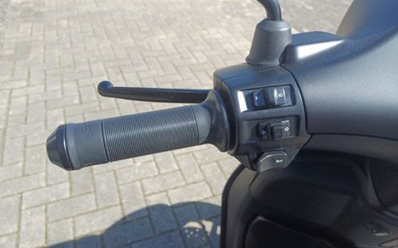 Neufahrzeug Vespa Sprint 50 2T - Bild 12