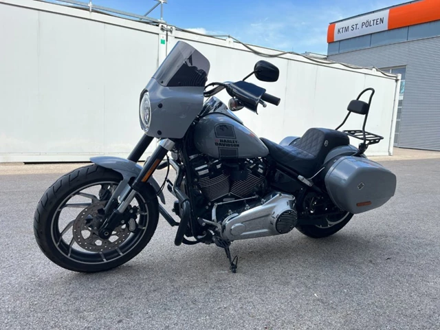 Harley-Davidson Softail Sport Glide FLSB (grau) - Bild 11