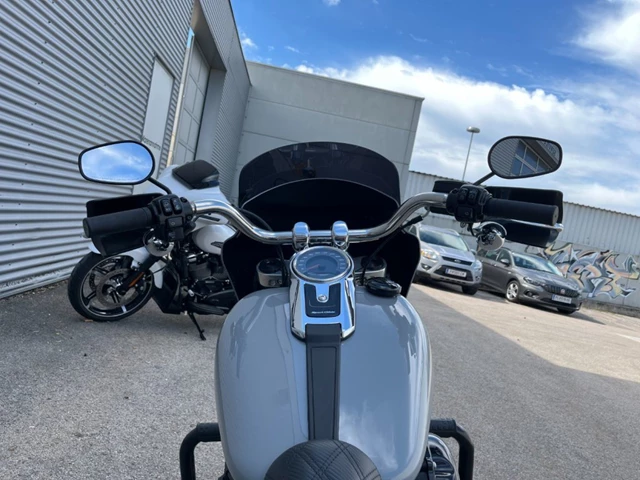 Harley-Davidson Softail Sport Glide FLSB (grau) - Bild 13