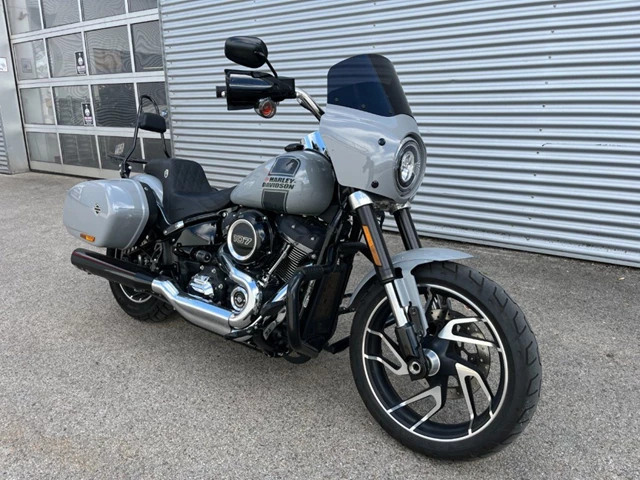 Harley-Davidson Softail Sport Glide FLSB (grau) - Bild 4