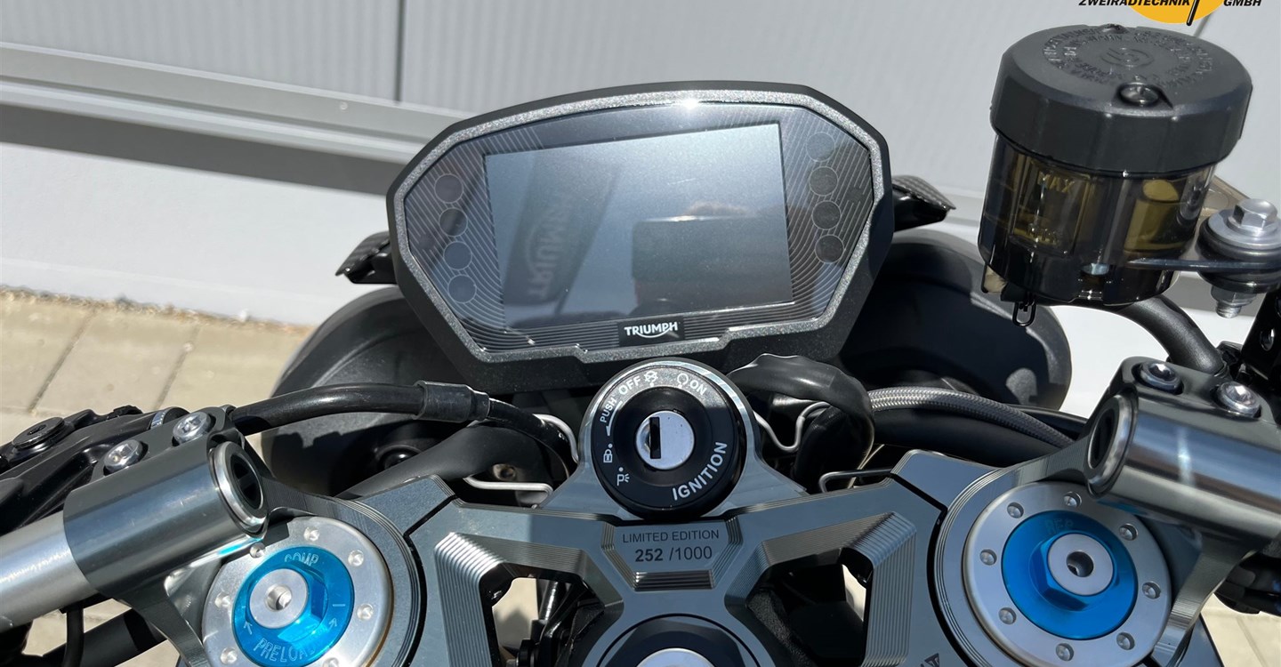 Angebot Triumph Street Triple 765 Moto2 Edition