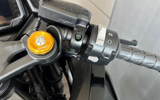 Neufahrzeug Kawasaki Ninja ZX-4RR - Bild 11