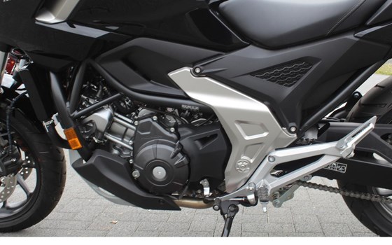 Gebrauchtmotorrad Honda NC750X - Bild 10