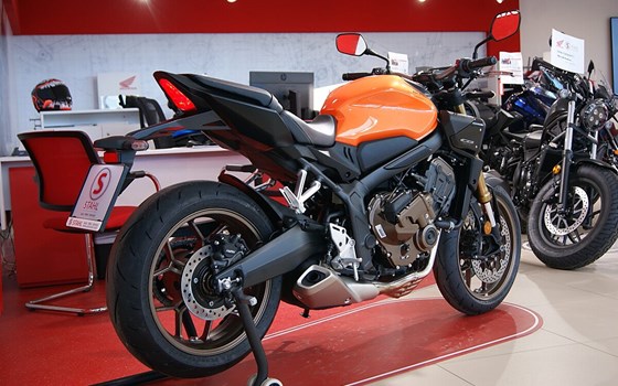 Neufahrzeug Honda CB650R E-Clutch - Bild 3