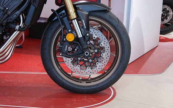 Neufahrzeug Honda CB650R E-Clutch - Bild 4