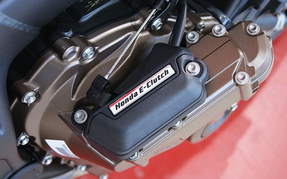 Neufahrzeug Honda CB650R E-Clutch - Bild 6