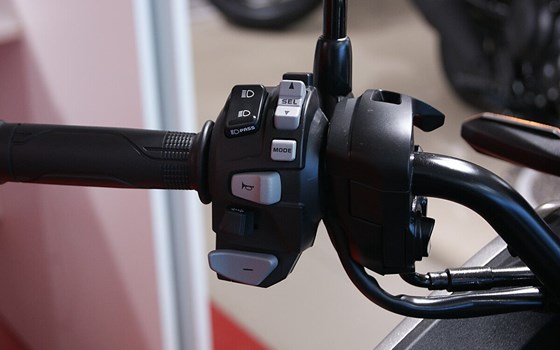 Gebrauchtmotorrad Honda NC750X DCT - Bild 7