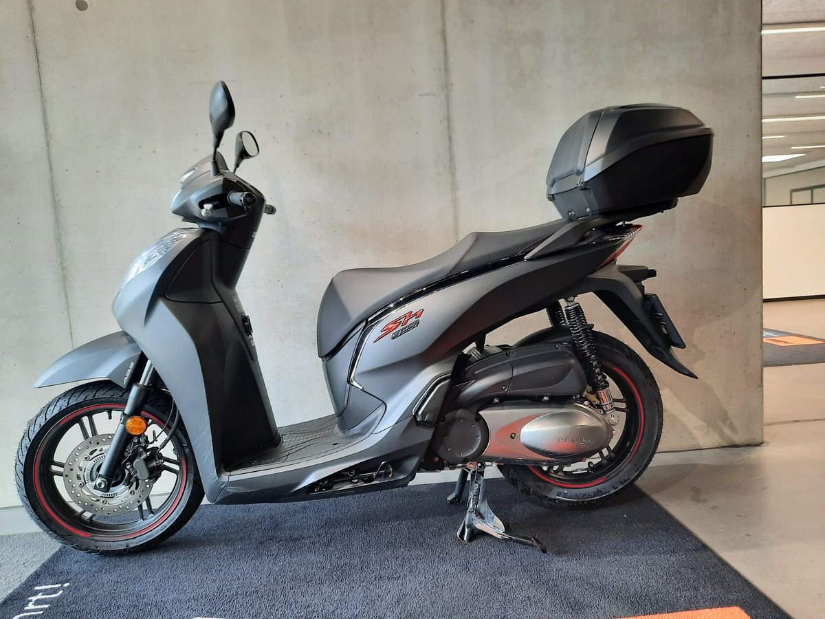 Honda SH300i