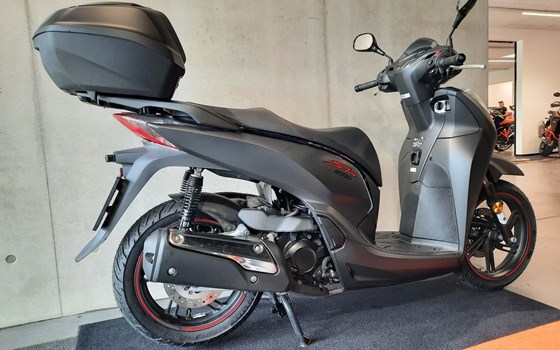 Gebrauchtmotorrad Honda SH300i - Bild 4