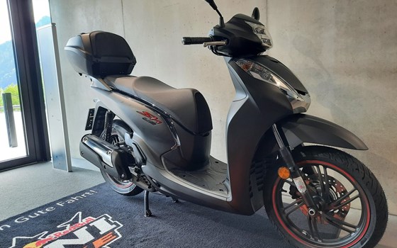 Gebrauchtmotorrad Honda SH300i - Bild 6
