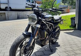 Gebrauchte Husqvarna Svartpilen 401