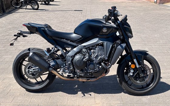 Gebrauchtmotorrad Yamaha MT-09 Y-AMT 35kW - Bild 1