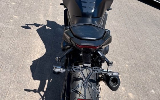 Gebrauchtmotorrad Yamaha MT-09 Y-AMT 35kW - Bild 8