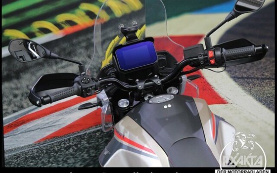 Gebrauchtmotorrad Moto Guzzi V85 TT Travel - Bild 11
