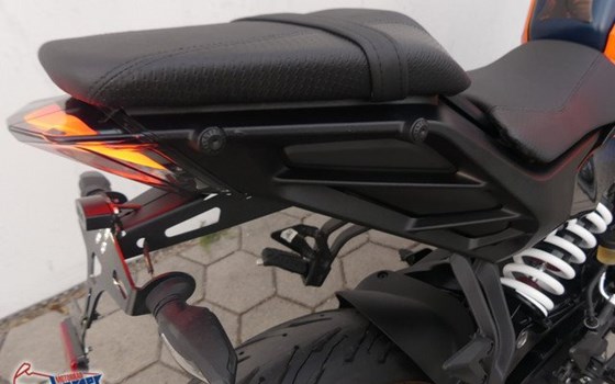 Gebrauchtmotorrad KTM 125 Duke - Bild 5