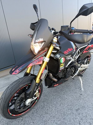 Aprilia Dorsoduro 750 (Nero Diablo) - Bild 5