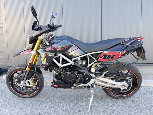 Aprilia Dorsoduro 750 (Nero Diablo) - Bild 3