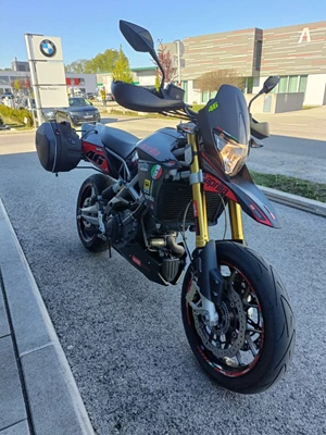Aprilia Dorsoduro 750 (Nero Diablo) - Bild 10