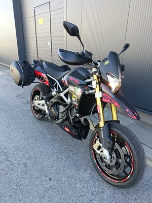 Aprilia Dorsoduro 750 (Nero Diablo) - Bild 8