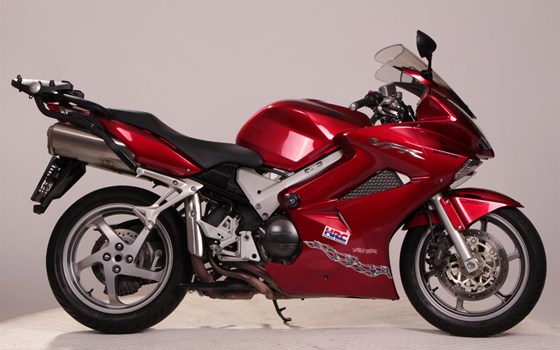 Gebrauchtmotorrad Honda VFR 800 F - Bild 1