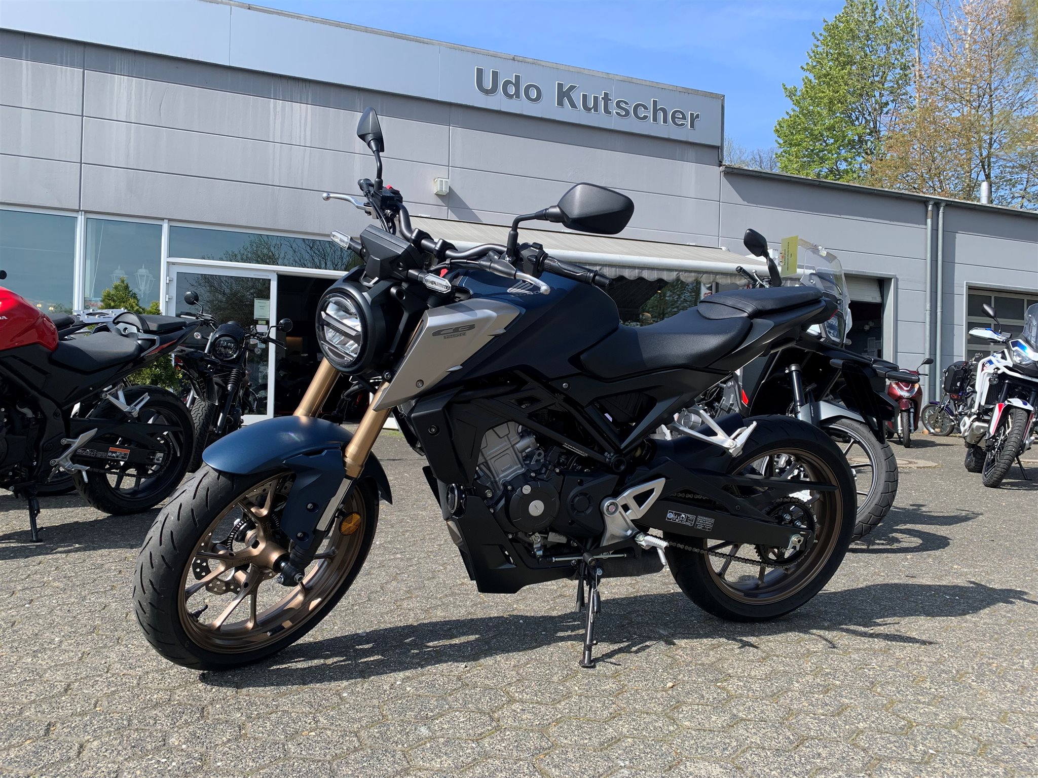 Honda CB125R