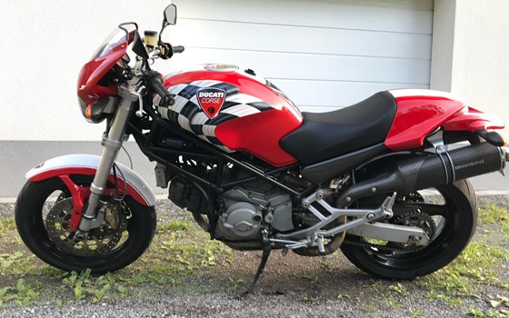 Gebrauchtmotorrad Ducati Monster 900 i.e. Dark - Bild 5