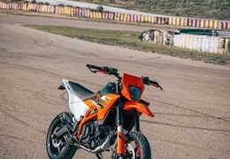 Neumotorrad KTM 125 SMC R