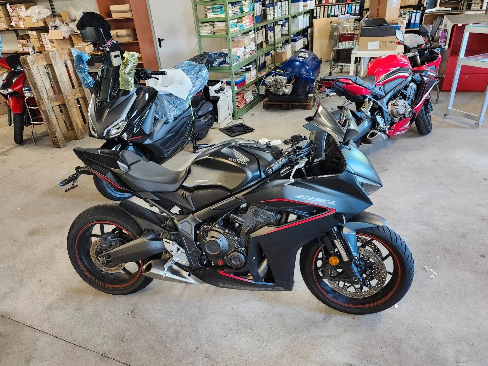 Honda CBR650R