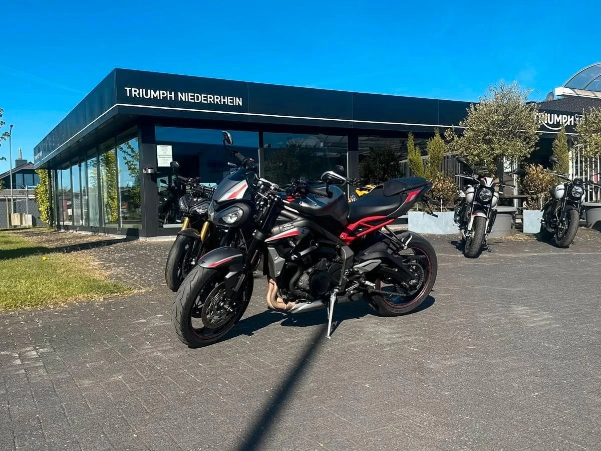 Triumph Street Triple R