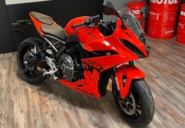 Neumotorrad Suzuki GSX-8R Daidai-Iro Edition