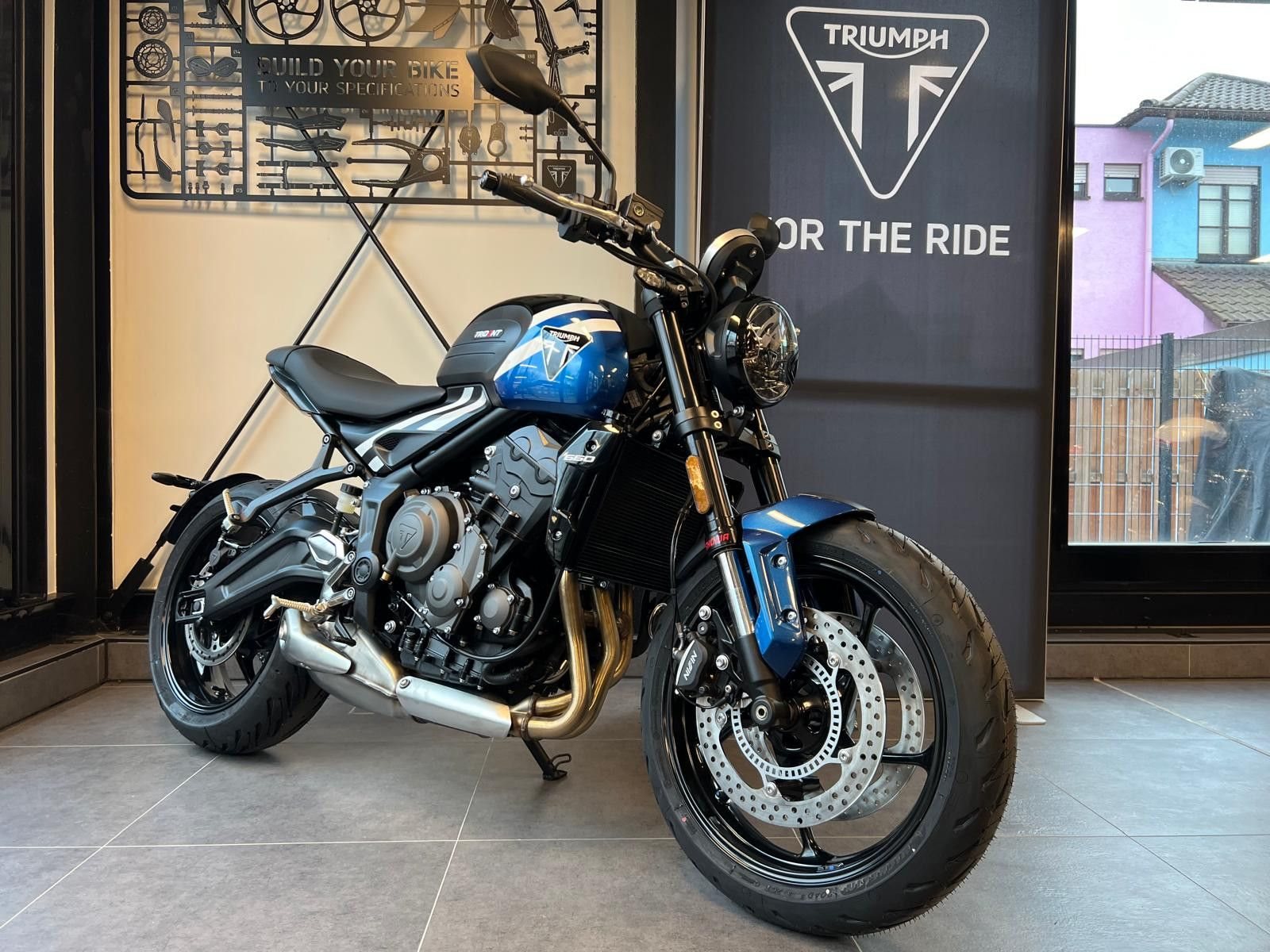 Triumph Trident 660