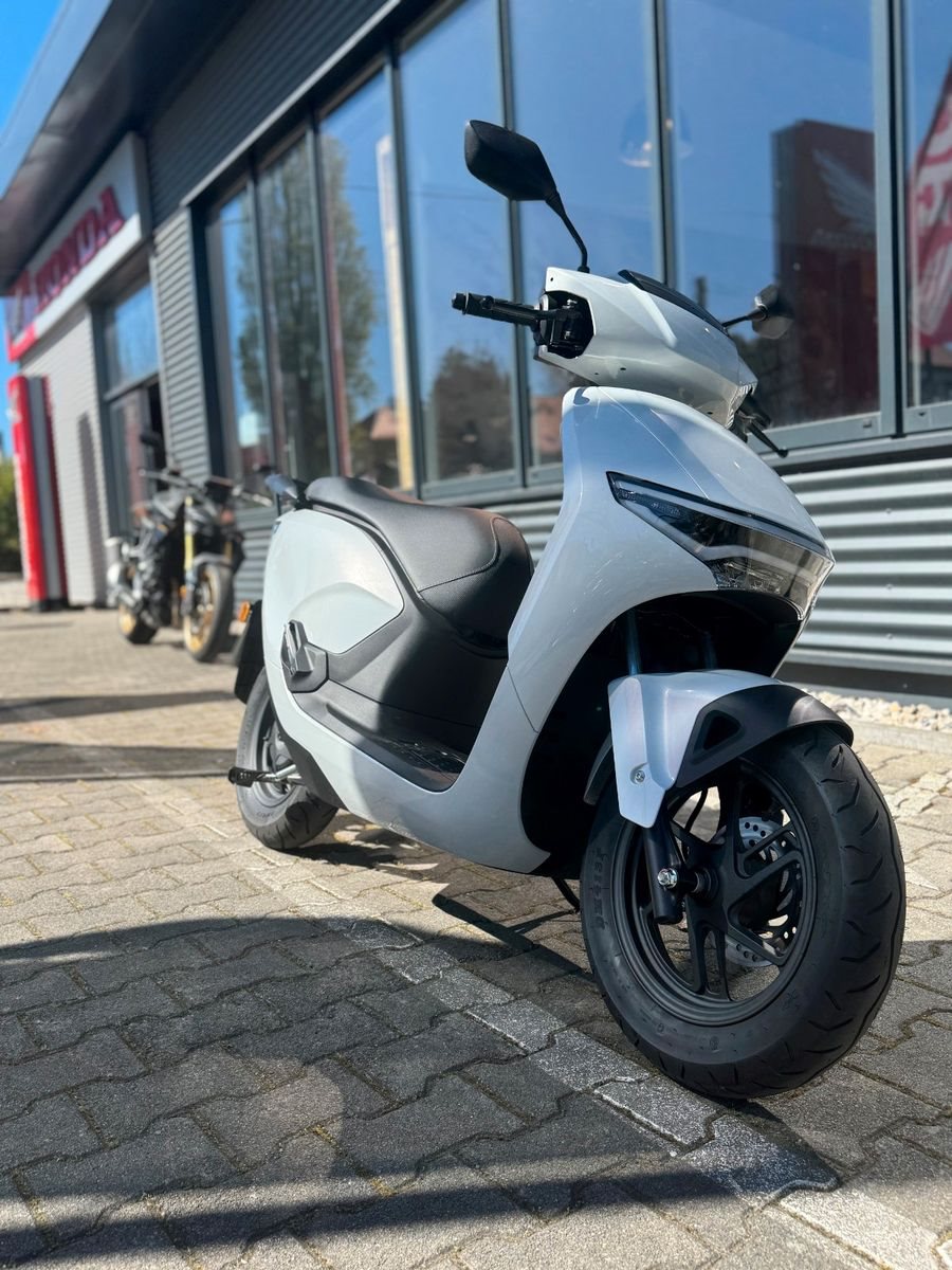 Honda CUV e: