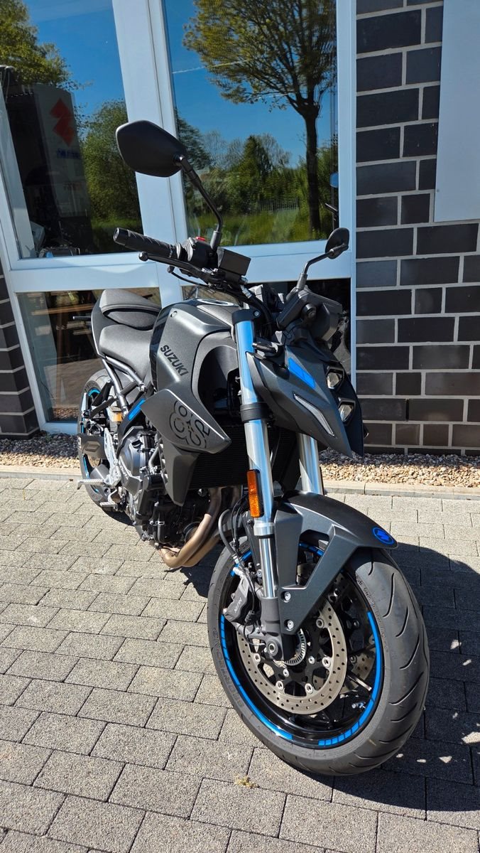 Suzuki GSX-8S