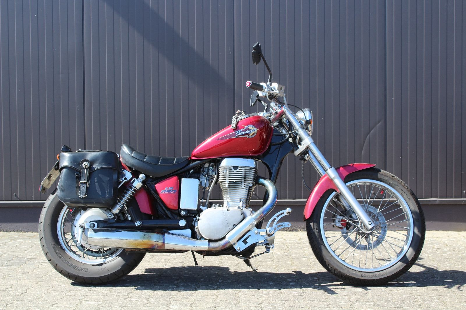Suzuki Savage LS 650