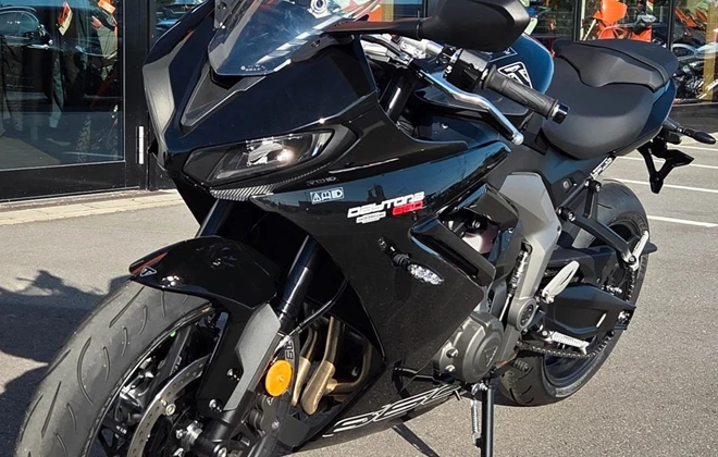 Triumph Daytona 660