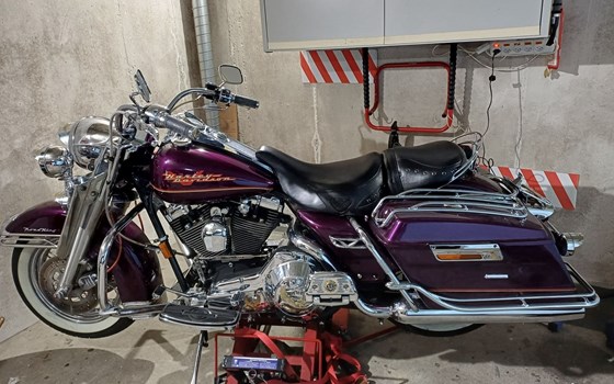 Motorrad Occasion Harley-Davidson Road King Classic FLHRC - Bild 1