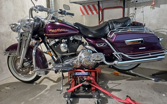 Motorrad Occasion Harley-Davidson Road King Classic FLHRC - Bild 10