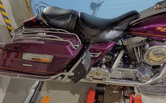 Motorrad Occasion Harley-Davidson Road King Classic FLHRC - Bild 5
