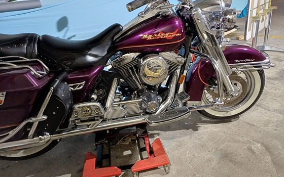 Motorrad Occasion Harley-Davidson Road King Classic FLHRC - Bild 9