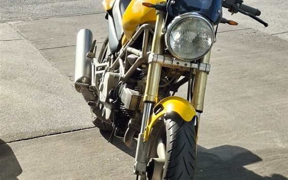 Gebrauchtmotorrad Ducati Monster 600 - Bild 2